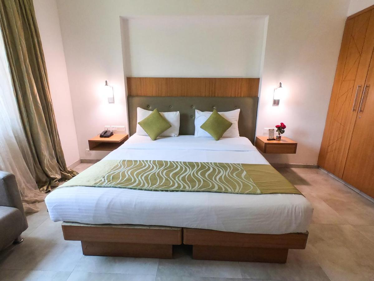 The Verda Saffron Hotel Mangalore Bagian luar foto