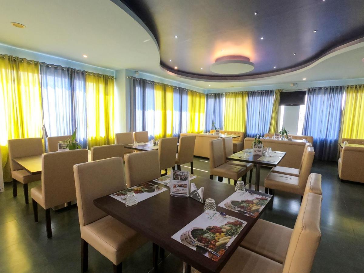The Verda Saffron Hotel Mangalore Bagian luar foto