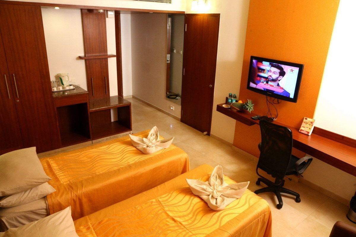 The Verda Saffron Hotel Mangalore Bagian luar foto