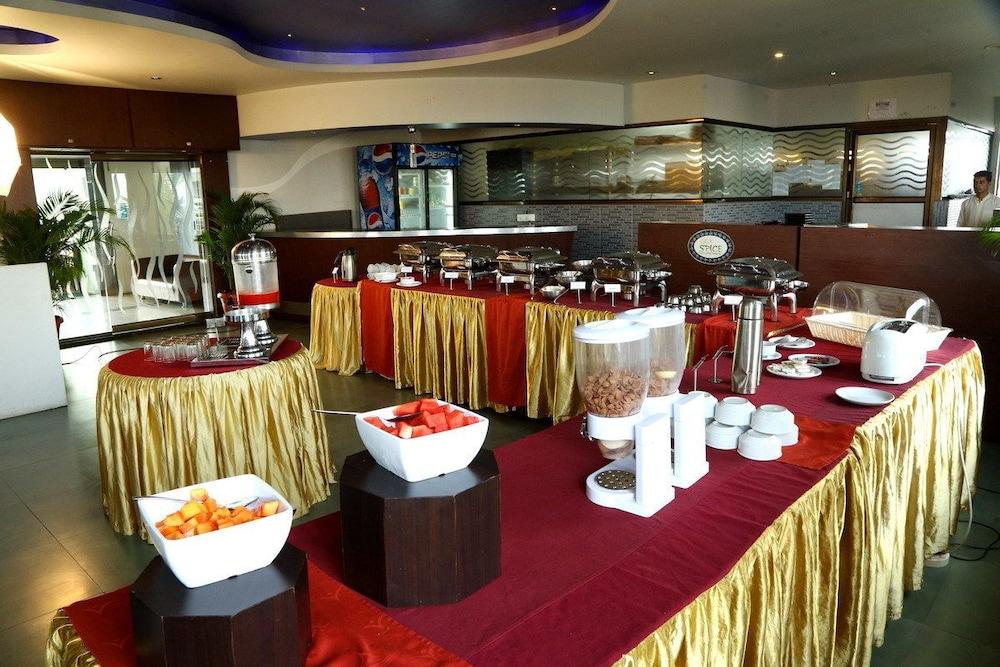 The Verda Saffron Hotel Mangalore Bagian luar foto