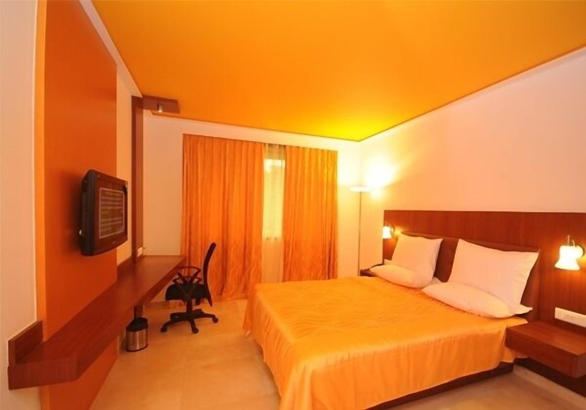 The Verda Saffron Hotel Mangalore Bagian luar foto