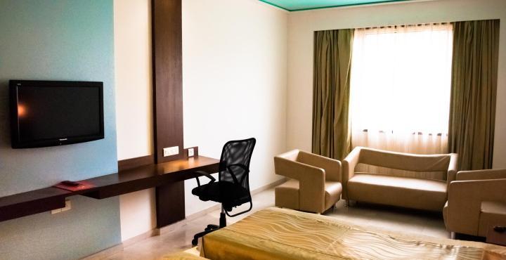 The Verda Saffron Hotel Mangalore Bagian luar foto