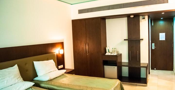 The Verda Saffron Hotel Mangalore Bagian luar foto